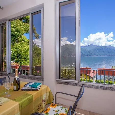 Sleeps 4 Lejlighed Menaggio