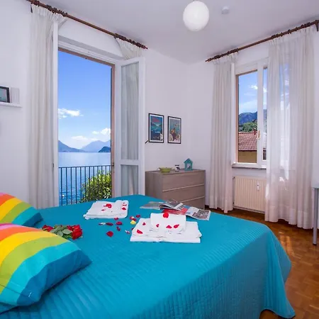 Apartment Sleeps 4 *
