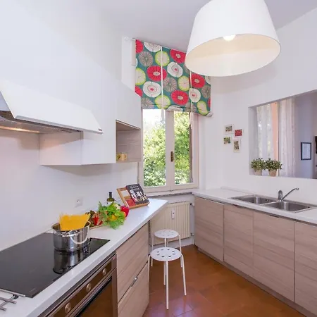 Apartment Sleeps 4 Menaggio