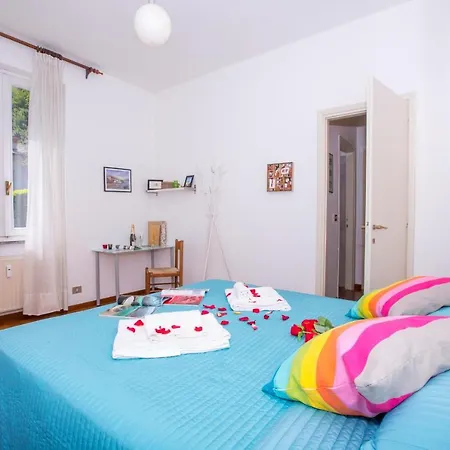 Sleeps 4 *